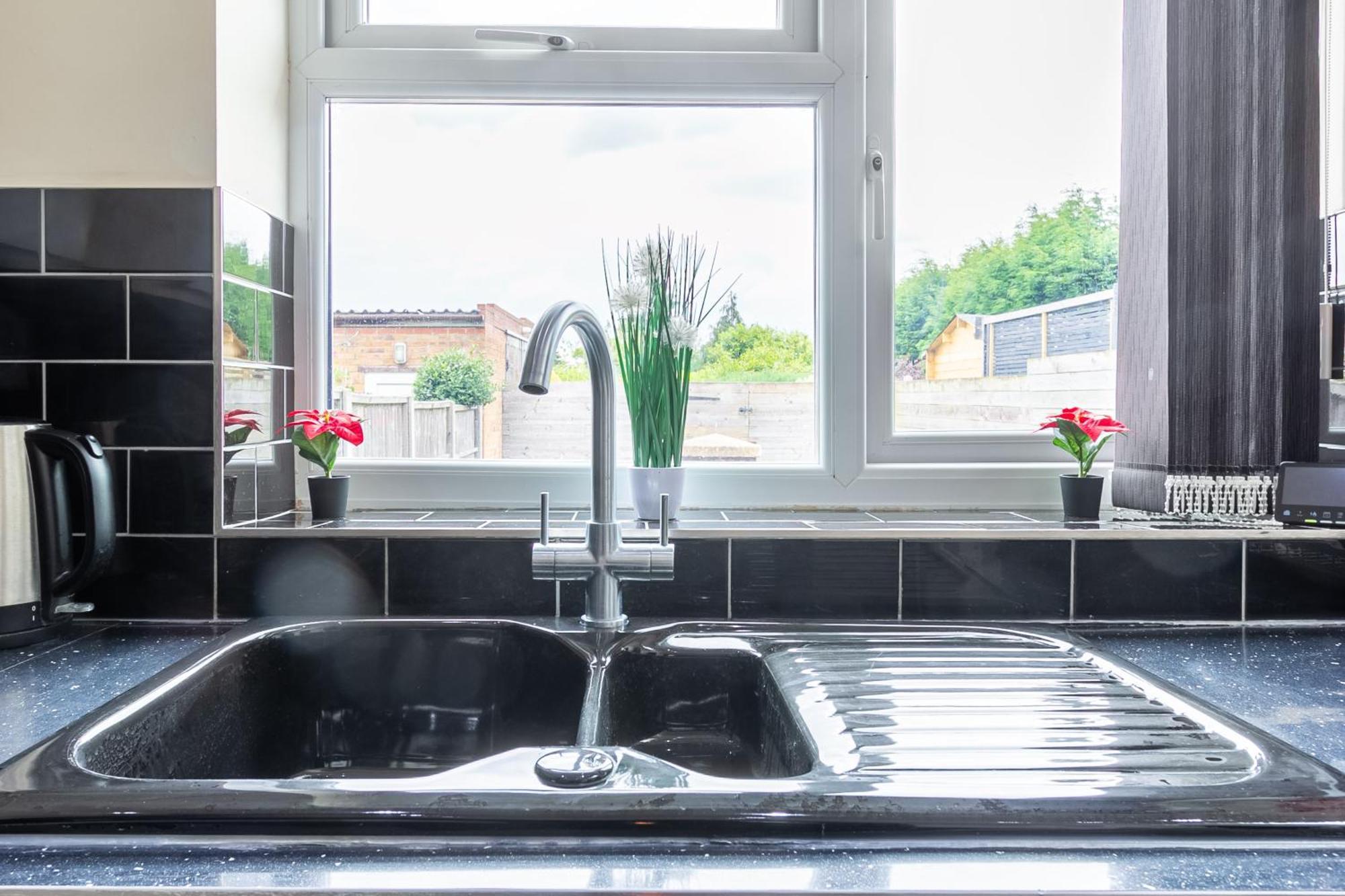 Apartmán Bathway House - Free Secured Parking And Wifi Coventry Exteriér fotografie