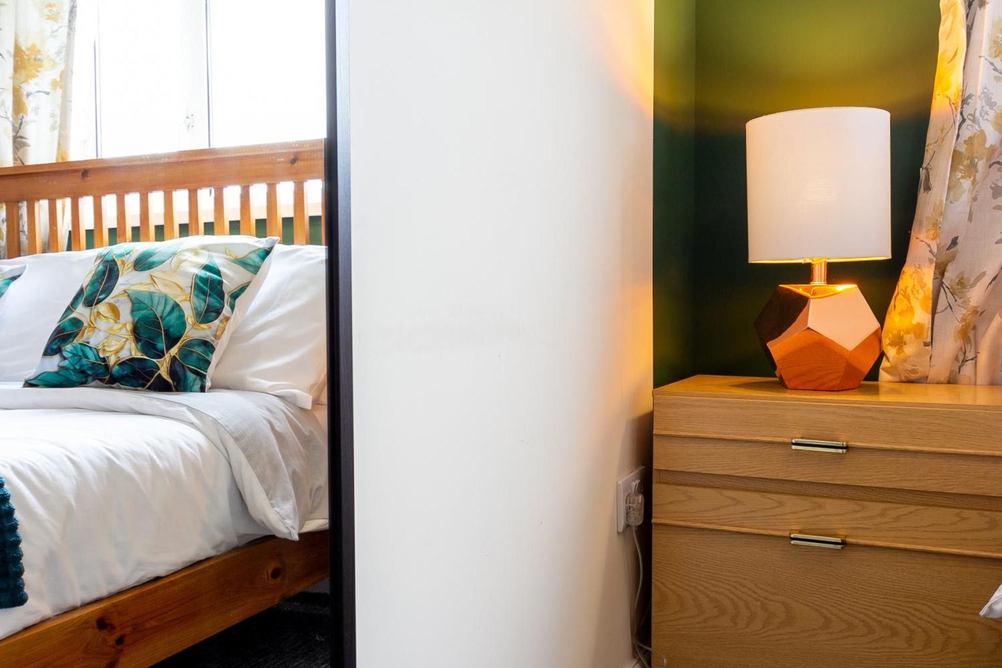 Apartmán Bathway House - Free Secured Parking And Wifi Coventry Exteriér fotografie