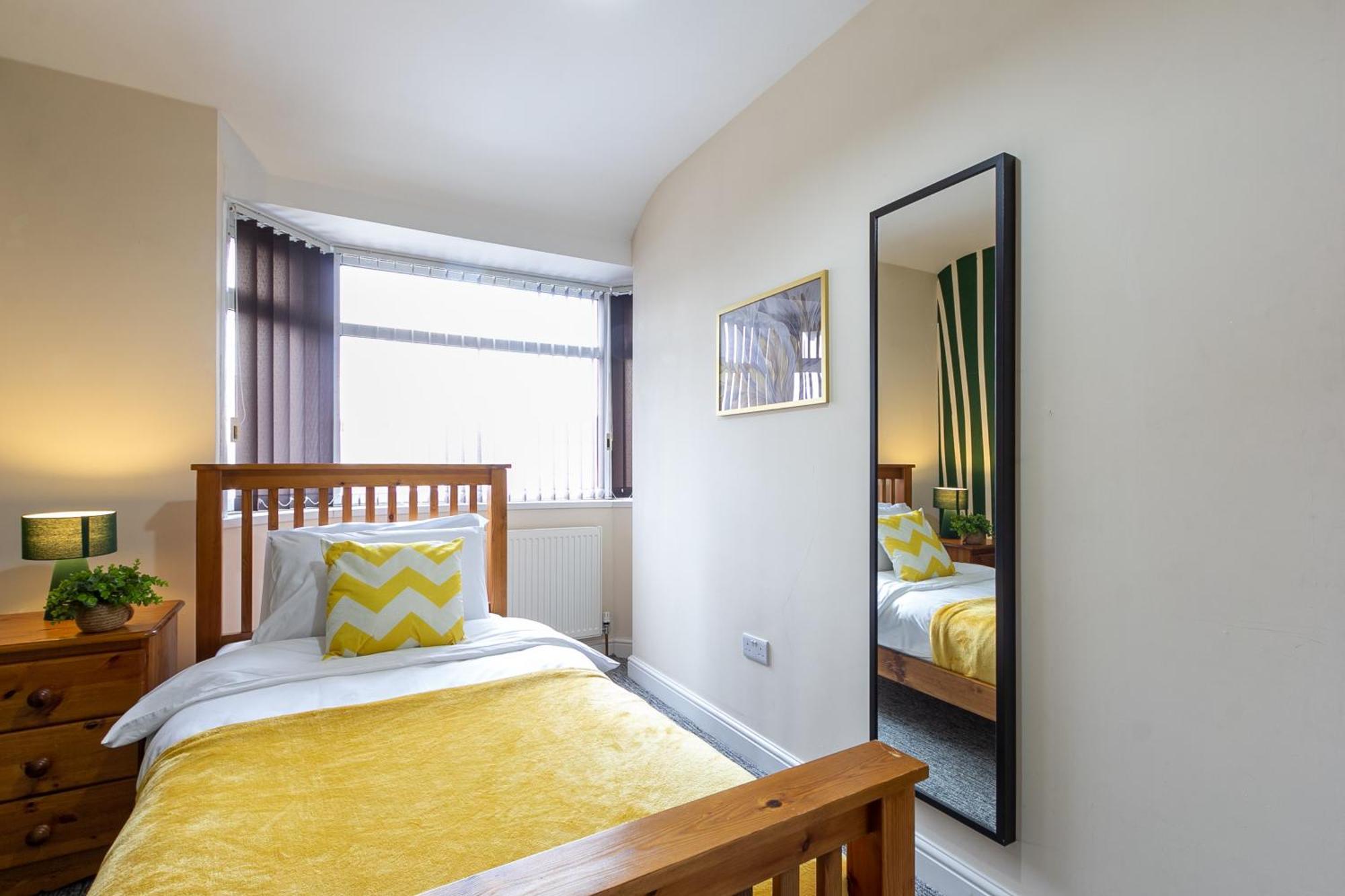 Apartmán Bathway House - Free Secured Parking And Wifi Coventry Exteriér fotografie