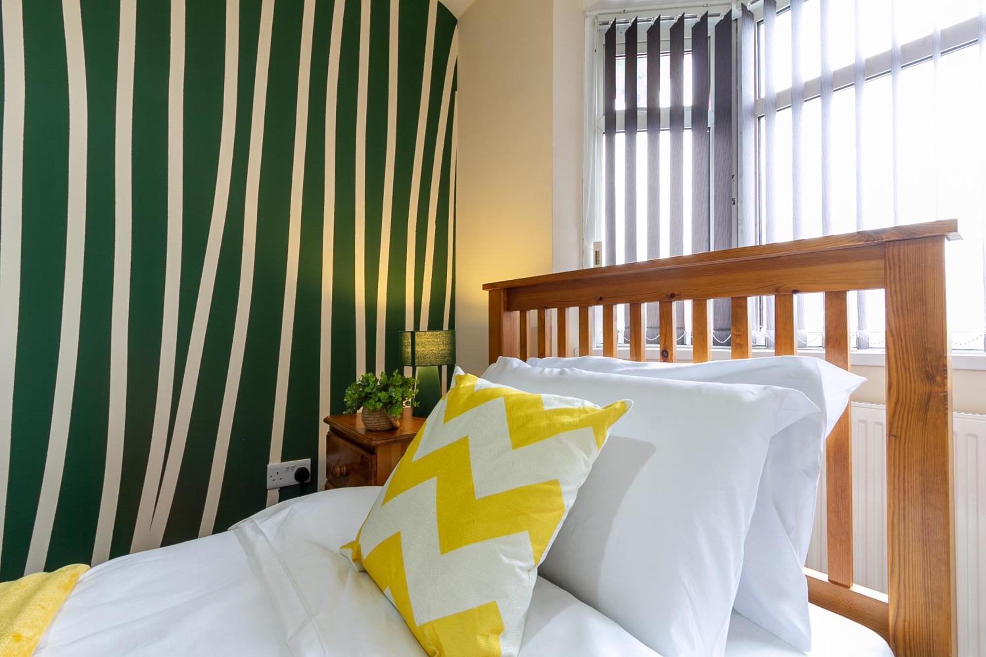 Apartmán Bathway House - Free Secured Parking And Wifi Coventry Exteriér fotografie